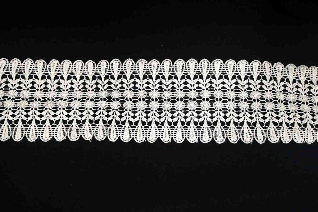 Rainbow Fabrics LT: Flower Drop Lace Trim