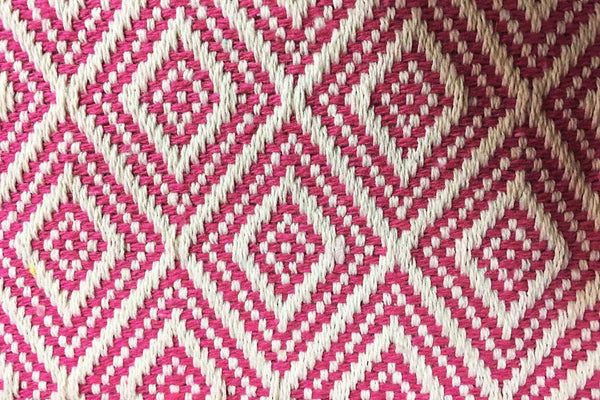Rainbow Fabrics DU: Pink and White Diamond Weave