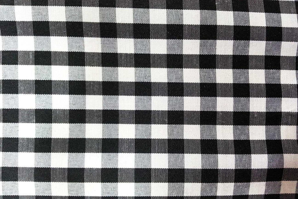 Rainbow Fabrics G1: Black and White Traditional Gingham