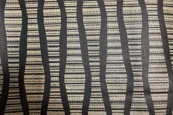 Rainbow Fabrics VE: Black And Silver Interlock Vinyl